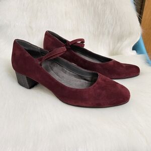 Aerosoles Burgundy Red Velvet Suede With Silver Glitter Block Heels